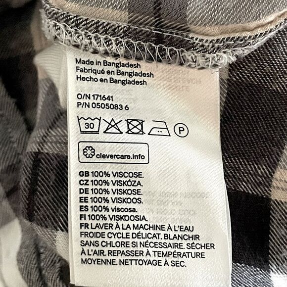 Women’s, L.O.G.G., Ultra-Soft, Viscose, Button-Down, “Flannel” Top. Size 6. - Picture 4 of 4